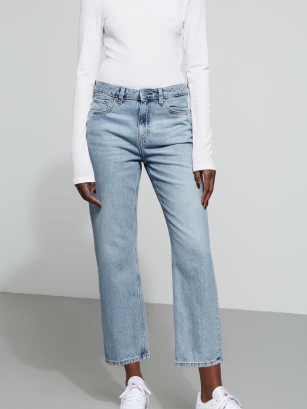 Weekday Voyage Light Wash Straight Crop Jeans